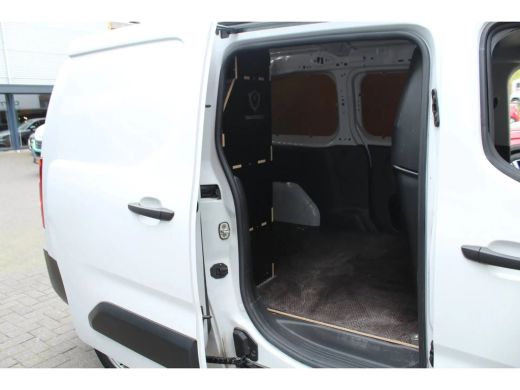 Toyota ProAce 1.5 D-4D Live Long Ingerichte Laadruimte | Carplay | Airco | Cruise | Parkeersensoren Achter | DA... ActivLease financial lease