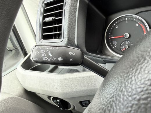 Volkswagen Crafter 2.0 TDI 141 PK / L3H3 / 1e EIGENAAR / ZEER NETJES !! / AIRCO / CRUISE / ERGO GEVEERDE STOEL ActivLease financial lease