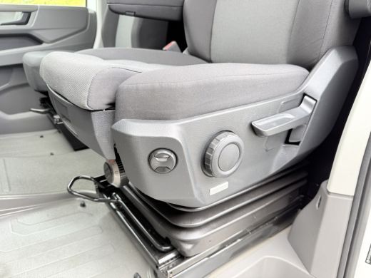 Volkswagen Crafter 2.0 TDI 141 PK / L3H3 / 1e EIGENAAR / ZEER NETJES !! / AIRCO / CRUISE / ERGO GEVEERDE STOEL ActivLease financial lease