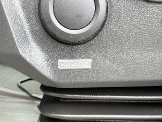 Volkswagen Crafter 2.0 TDI 141 PK / L3H3 / 1e EIGENAAR / ZEER NETJES !! / AIRCO / CRUISE / ERGO GEVEERDE STOEL ActivLease financial lease