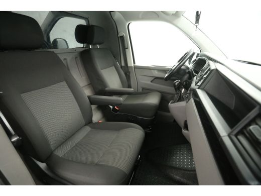 Volkswagen Transporter 2.0 TDI L2H1 150PK | Aut. | Airco | Cruise | Camera | Carplay | Trekhaak | 2xSchuifdeur ActivLease financial lease