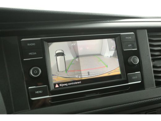 Volkswagen Transporter 2.0 TDI L2H1 150PK | Aut. | Airco | Cruise | Camera | Carplay | Trekhaak | 2xSchuifdeur ActivLease financial lease
