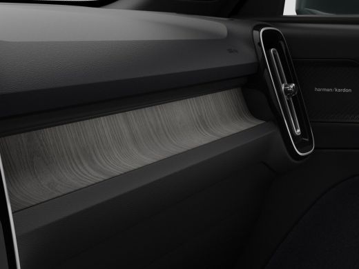 Volvo  XC40 2.0 B3 Core Business Edition | Charcoal hemelbekleding | Draadloze telefoonlader | Driver Assist ActivLease financial lease
