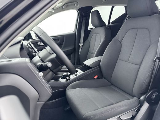 Volvo  XC40 B3 Essential | 17" | Google | Adaptieve Cruise | BLIS | Parkeercamera | Getint glas | Parkeersens... ActivLease financial lease