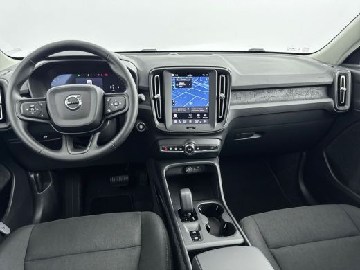 Volvo  XC40 B3 Essential | 17" | Google | Adaptieve Cruise | BLIS | Parkeercamera | Getint glas | Parkeersens... ActivLease financial lease