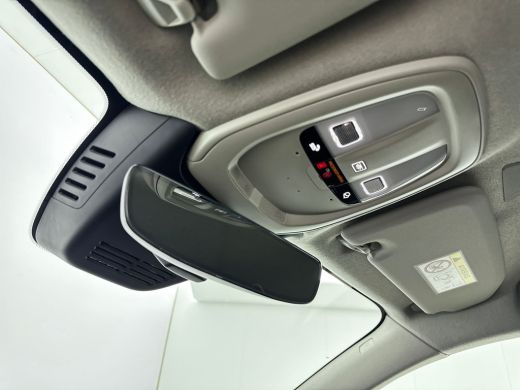Volvo  XC40 B3 Essential | 17" | Google | Adaptieve Cruise | BLIS | Parkeercamera | Getint glas | Parkeersens... ActivLease financial lease