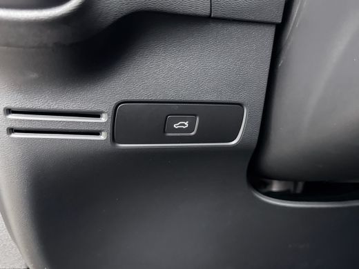 Volvo  XC40 B3 Essential | 17" | Google | Adaptieve Cruise | BLIS | Parkeercamera | Getint glas | Parkeersens... ActivLease financial lease