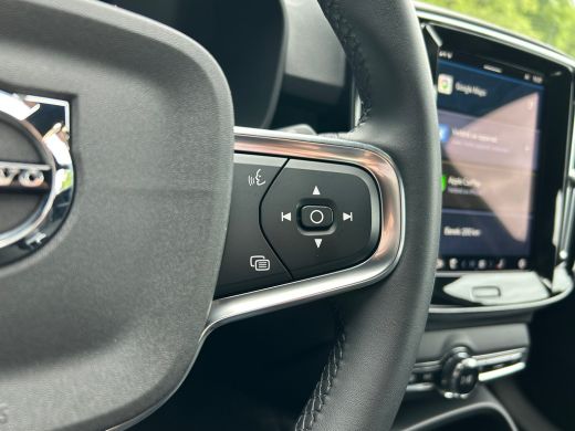 Volvo  XC40 Recharge Core 70 kWh | Warmtepomp | Stoel & stuurverwarming | Trekhaak | Camera | Cruise Control ... ActivLease financial lease