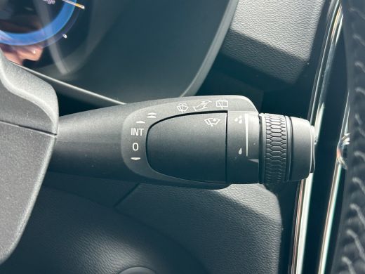 Volvo  XC40 Recharge Core 70 kWh | Warmtepomp | Stoel & stuurverwarming | Trekhaak | Camera | Cruise Control ... ActivLease financial lease