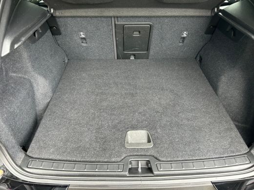 Volvo  XC40 Recharge Core 70 kWh | Warmtepomp | Stoel & stuurverwarming | Trekhaak | Camera | Cruise Control ... ActivLease financial lease