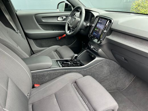 Volvo  XC40 Recharge Core 70 kWh | Warmtepomp | Stoel & stuurverwarming | Trekhaak | Camera | Cruise Control ... ActivLease financial lease