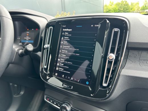Volvo  XC40 Recharge Core 70 kWh | Warmtepomp | Stoel & stuurverwarming | Trekhaak | Camera | Cruise Control ... ActivLease financial lease