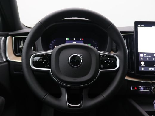 Volvo  XC60 2.0 T6 Plug-in hybrid AWD Ultra Executive Edition Panoramadak, Trekhaak, 22"LM Velgen, Head-Up Di... ActivLease financial lease