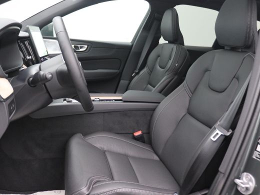 Volvo  XC60 2.0 T6 Plug-in hybrid AWD Ultra Executive Edition Panoramadak, Trekhaak, 22"LM Velgen, Head-Up Di... ActivLease financial lease