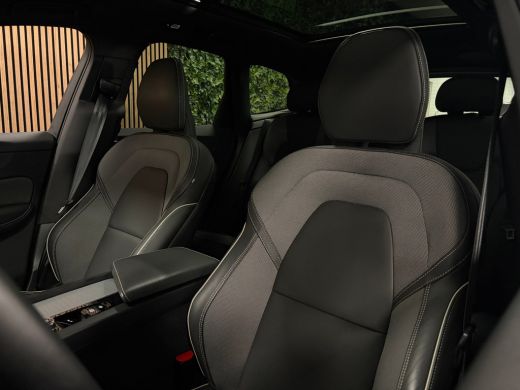 Volvo  XC60 T8 AWD Recharge Ultra Black Edition | Luchtvering | Trekhaak | 360&deg; Camera | 455pk | Head-Up Disp... ActivLease financial lease