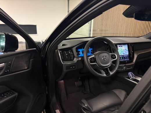 Volvo  XC60 T8 AWD Recharge Ultra Black Edition | Luchtvering | Trekhaak | 360&deg; Camera | 455pk | Head-Up Disp... ActivLease financial lease