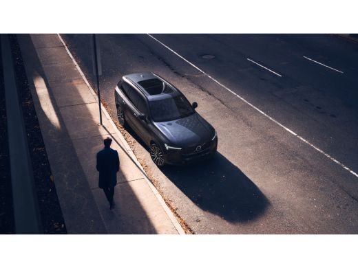 Volvo  XC90 T8 406PK AWD Ultra Dark Executive B&W | 22" | Luchtvering | Massage/ventilatie | Alu inleg ActivLease financial lease