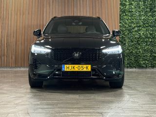 Volvo  XC60 T8 AWD Recharge Ultra Black Edition | Luchtvering | Trekhaak | 360&deg; Camera | 455pk | Head-Up Disp...