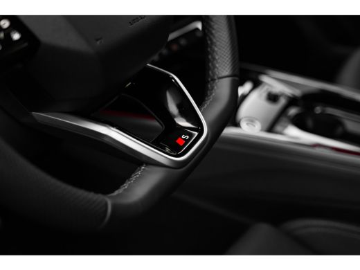 Audi Q3 S edition | Adaptive cruise control | Audi sound system | Cruise control ActivLease financial lease