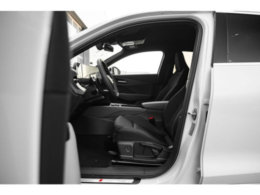 Audi Q3 S edition | Adaptive cruise control | Audi sound system | Cruise control ActivLease financial lease