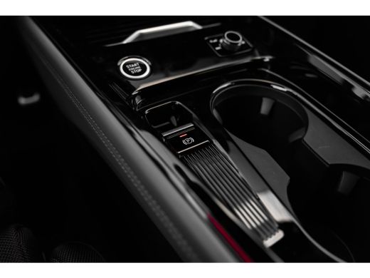 Audi Q3 S edition | Adaptive cruise control | Audi sound system | Cruise control ActivLease financial lease