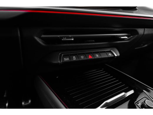 Audi Q3 S edition | Adaptive cruise control | Audi sound system | Cruise control ActivLease financial lease