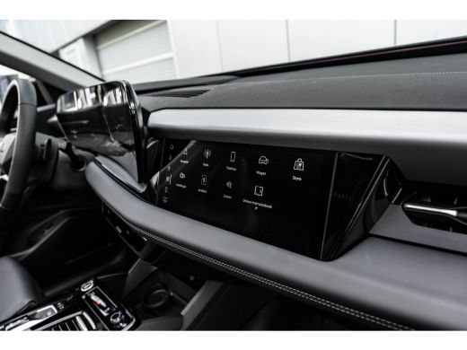 Audi Q6 e-tron S edition performance 100 kWh 306PK | Panorama Dak | Luchtvering | B&O Audio | Head-up Display | ... ActivLease financial lease