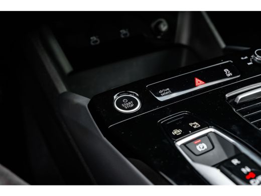 Audi Q6 e-tron S edition performance 100 kWh 306PK | Panorama Dak | Luchtvering | B&O Audio | Head-up Display | ... ActivLease financial lease