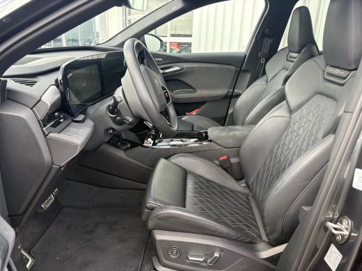 Audi Q6 e-tron SQ6 quattro 100 kWh 490PK | Supersport Stoelen | Luchtvering | Panorama Dak | B&O Incl. hoofsteun... ActivLease financial lease