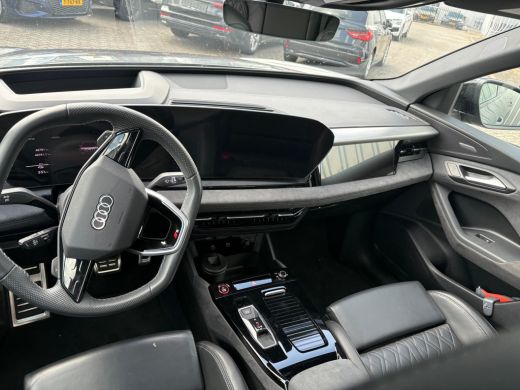 Audi Q6 e-tron SQ6 quattro 100 kWh 490PK | Supersport Stoelen | Luchtvering | Panorama Dak | B&O Incl. hoofsteun... ActivLease financial lease