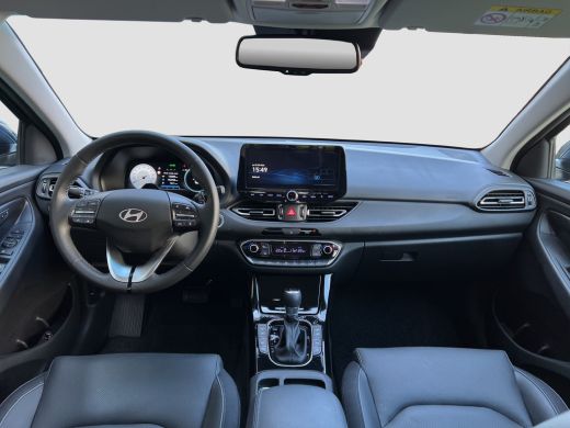 Hyundai i30 1.6 T-GDi Premium Automaat | Camera | Carplay | Climate controle | Lederen bekleding | Bestuurder... ActivLease financial lease
