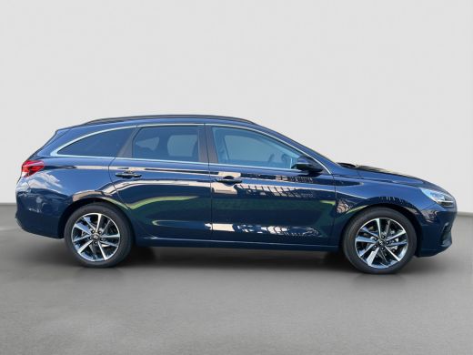 Hyundai i30 1.6 T-GDi Premium Automaat | Camera | Carplay | Climate controle | Lederen bekleding | Bestuurder... ActivLease financial lease