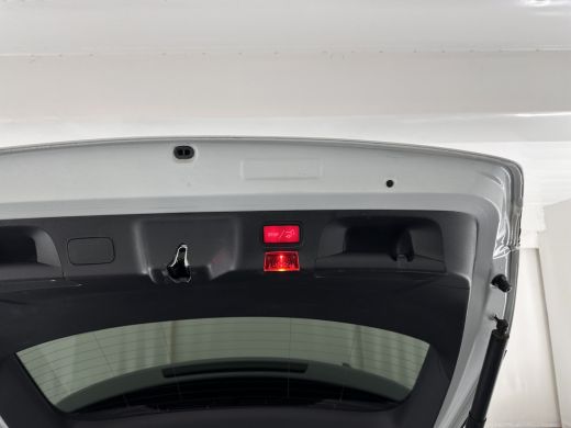 Mercedes-Benz CLA Shooting Brake 200 AMG-Sportpack Business Solution (INCL-BTW) Aut. *LEATHER-MICROFIBRE | FULL-LED... ActivLease financial lease