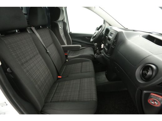 Mercedes-Benz Vito CDI Lang 140PK | Airco | Cruise | 3 Zits | Parkeersens. ActivLease financial lease