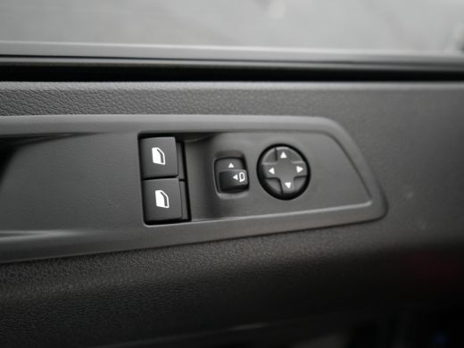 Opel Vivaro-e L3 75 kWh STX | ND | Achterspoiler | City pakket | Comfort Pakket | Voorraadvoordeel ! ActivLease financial lease