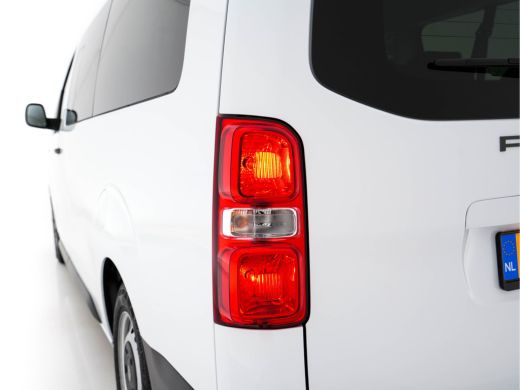 Peugeot Expert Long 75 kWh Facelift [ 9-Pers. ] [ 3-Fase-11 kW] {SoH-98%} (INCL-BTW) *NAVI-FULLMAP | CAMERA | DI... ActivLease financial lease