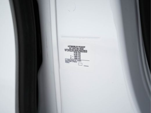 Peugeot Expert Long 75 kWh Facelift [ 9-Pers. ] [ 3-Fase-11 kW] {SoH-98%} (INCL-BTW) *NAVI-FULLMAP | CAMERA | DI... ActivLease financial lease