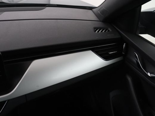 Skoda Kamiq 1.0 TSI Sport | Virtual Cockpit | Carplay | Navigatie | Sportstoelen | 17'' | Full LED | Climate ... ActivLease financial lease