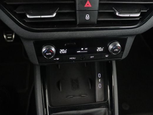 Skoda Kamiq 1.0 TSI Sport | Virtual Cockpit | Carplay | Navigatie | Sportstoelen | 17'' | Full LED | Climate ... ActivLease financial lease