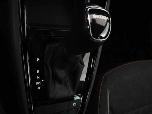 Skoda Kamiq 1.0 TSI Style | Automaat | Carplay | Keyless | Climate control | Full LED | Parkeerhulp | Cruise ... ActivLease financial lease