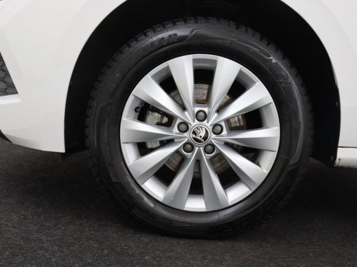 Skoda Kamiq 1.0 TSI Style | Automaat | Carplay | Keyless | Climate control | Full LED | Parkeerhulp | Cruise ... ActivLease financial lease