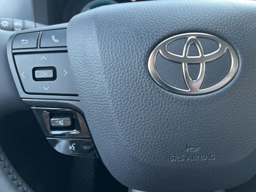 Toyota C-HR 2.0 Plug-in Hybrid 220 Premi&egrave;re Edition | Panoramadak | JBL premium audio | Camera's rondom | Led... ActivLease financial lease
