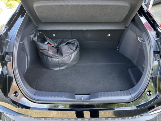Toyota C-HR 2.0 Plug-in Hybrid 220 Premi&egrave;re Edition | Panoramadak | JBL premium audio | Camera's rondom | Led... ActivLease financial lease