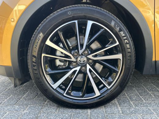Toyota C-HR 2.0 Plug-in Hybrid 220 Premi&egrave;re Edition | Panoramadak | JBL premium audio | Camera's rondom | Led... ActivLease financial lease