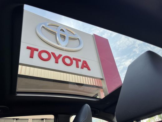 Toyota C-HR+ Executive AWD 77 kWh | Executive plus pack | Metal oxide/ zwart dak | Nieuw uit voorraad leverbaar | ActivLease financial lease