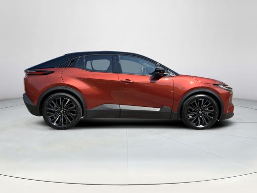 Toyota C-HR+ Executive AWD 77 kWh | Executive plus pack | Metal oxide/ zwart dak | Nieuw uit voorraad leverbaar | ActivLease financial lease