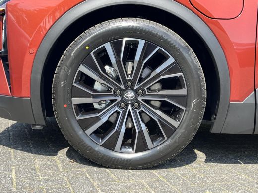Toyota C-HR+ Executive AWD 77 kWh | Executive plus pack | Metal oxide/ zwart dak | Nieuw uit voorraad leverbaar | ActivLease financial lease