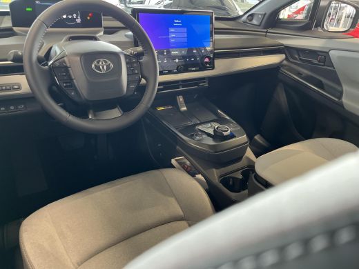 Toyota C-HR+ Executive AWD 77 kWh | Plus Pack | &euro; 3.000 extra inruilwaarde | ActivLease financial lease