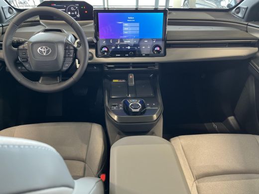 Toyota C-HR+ Executive AWD 77 kWh | Plus Pack | &euro; 3.000 extra inruilwaarde | ActivLease financial lease