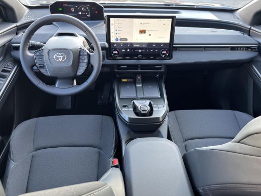 Toyota C-HR+ First Edition 77 kWh | Navigatie | Apple CarPlay/Android auto | Achteruitrijcamera | Elektrische ... ActivLease financial lease